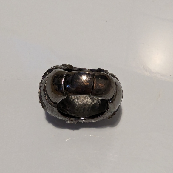 Large Statement Ring - Picture 2 of 3